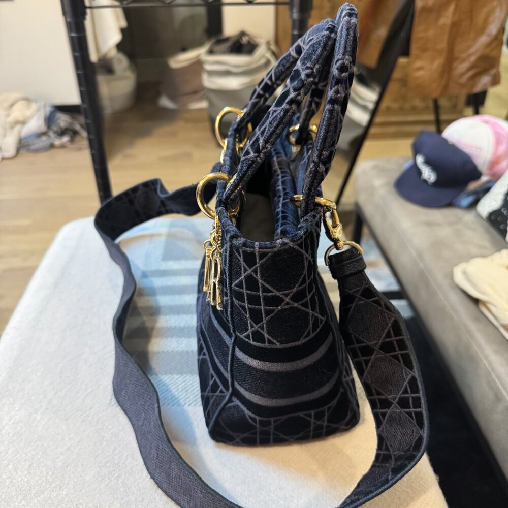 Christian Lady Dior Bag with Strap - Picture 4 of 16